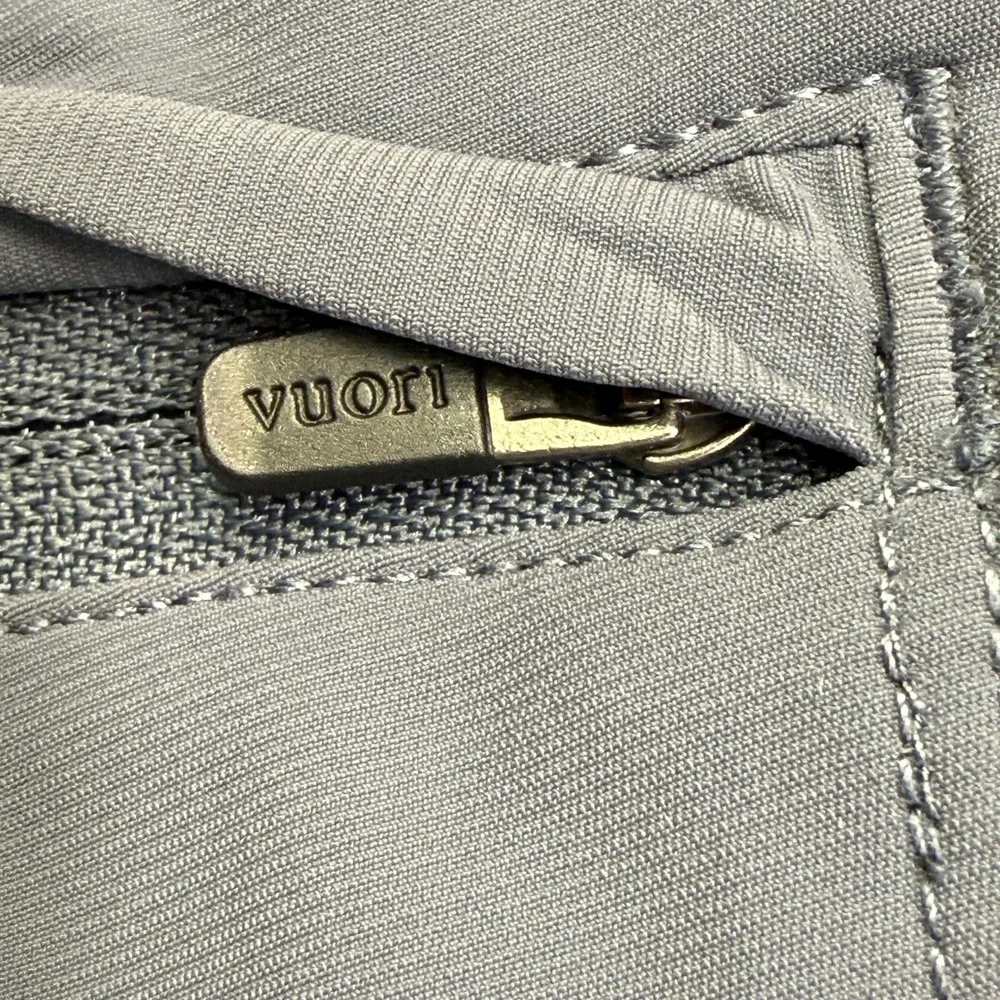 Vuori Gray Performance Miles Jogger Pants Elastic Waist Drawstring Activewear M